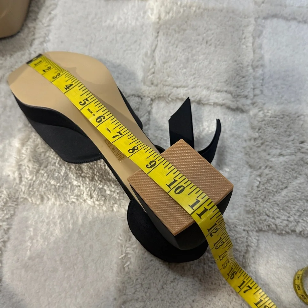 Women’s elegant black square toe chunky high heel sandals